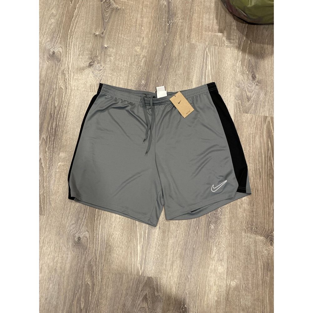 Mens Nike‎ football soccer  Shorts size xxl/ 2xl